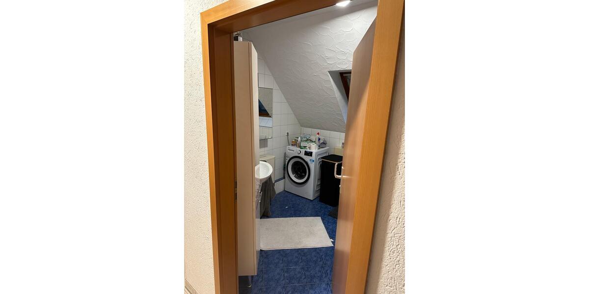 Dachgeschoßwohnung Neuenstein - 3.5 Zimmer, 77 m&sup2;, 980&euro; | Angebot:24891130