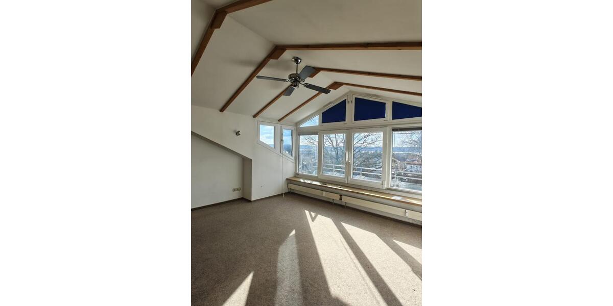 Dachgeschoßwohnung Traunreut Irsing - 3 Zimmer, 72 m&sup2;, 750&euro; | Angebot:25051998