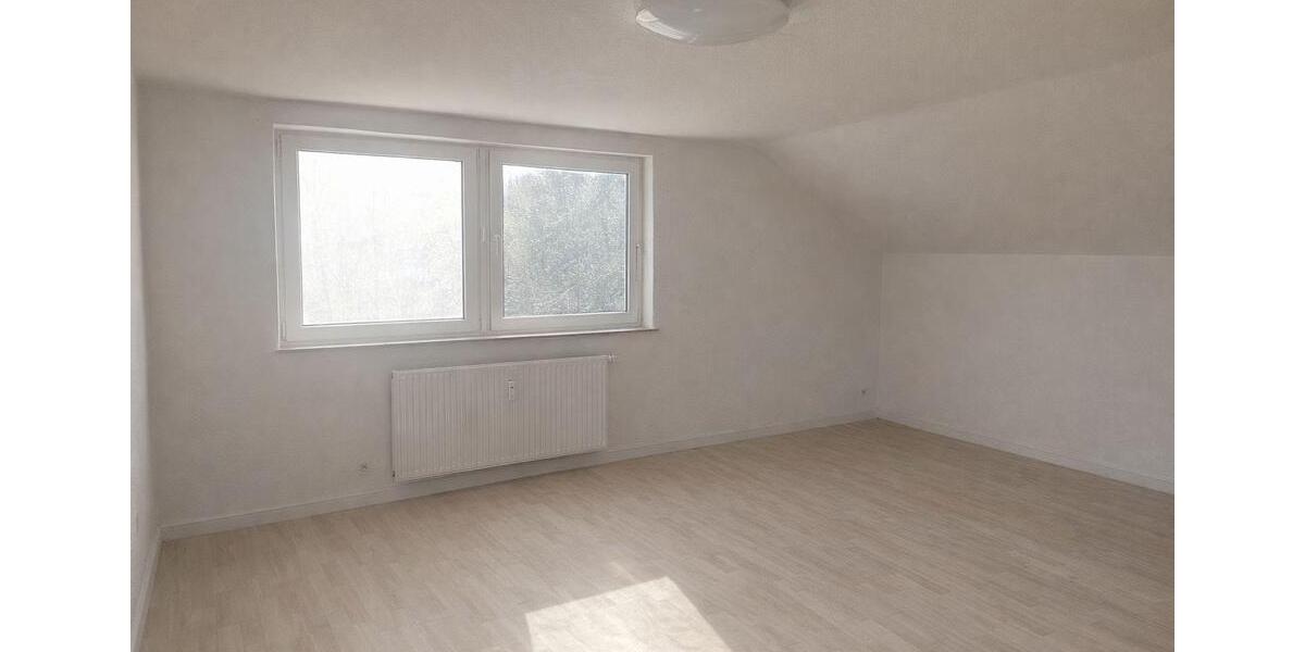 Dachgeschoßwohnung Remseck am Neckar - 3 Zimmer, 65 m&sup2;, 850&euro; | Angebot:25968283