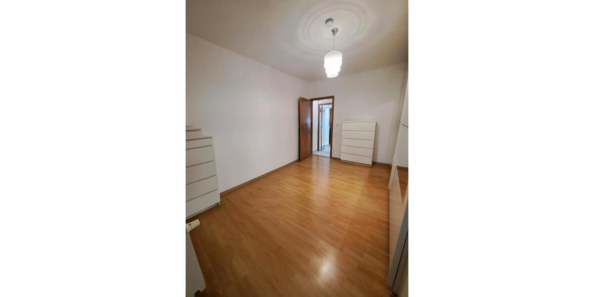 Etagenwohnung Mannheim Herzogenried - 3 Zimmer, 80 m&sup2;, 1.000&euro; | Angebot:26265569