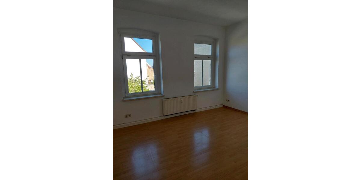 Etagenwohnung Pegau - 4 Zimmer, 80 m&sup2;, 610&euro; | Angebot:26373824