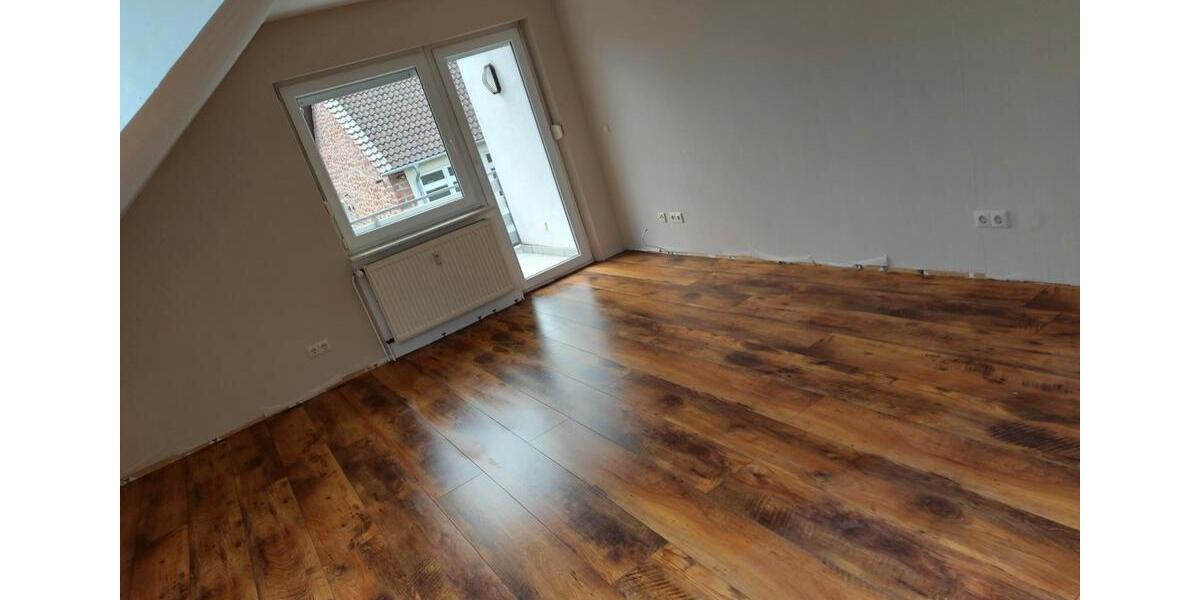 Dachgeschoßwohnung Rauschenberg - 5 Zimmer, 89 m&sup2;, 700&euro; | Angebot:26482957