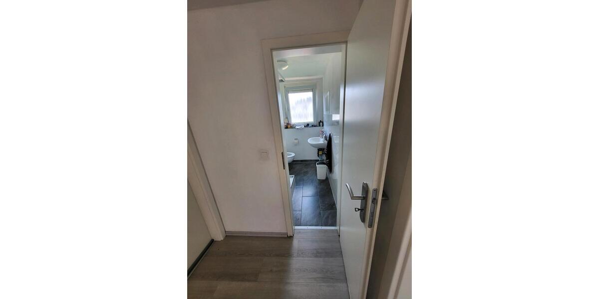 Dachgeschoßwohnung Sulzbach (Saar) - 1 Zimmer, 40 m&sup2;, 650&euro; | Angebot:24354319