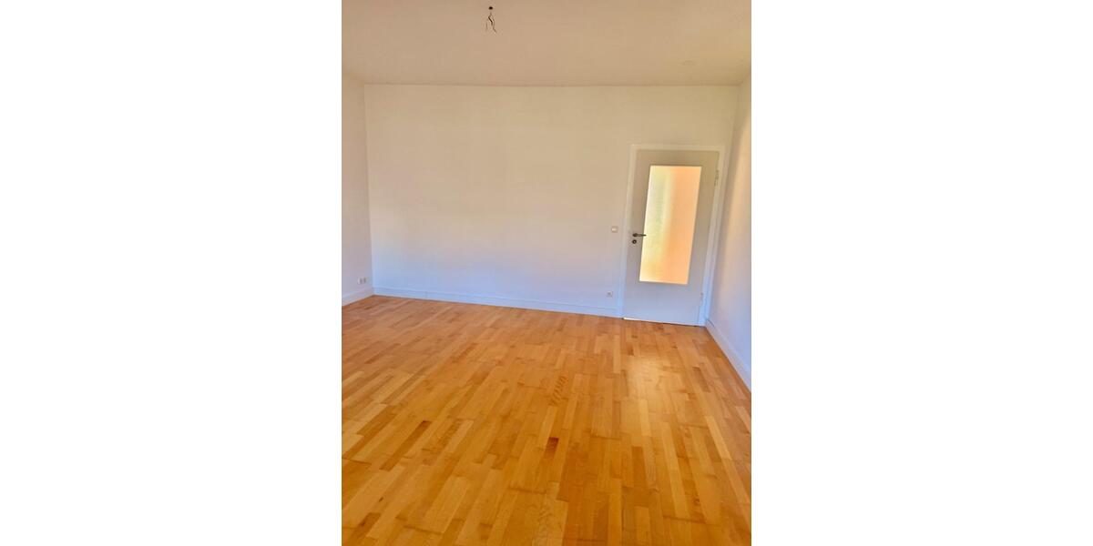 Dachgeschoßwohnung Essen Stadtbezirk II - 2 Zimmer, 55 m&sup2;, 640&euro; | Angebot:26340824