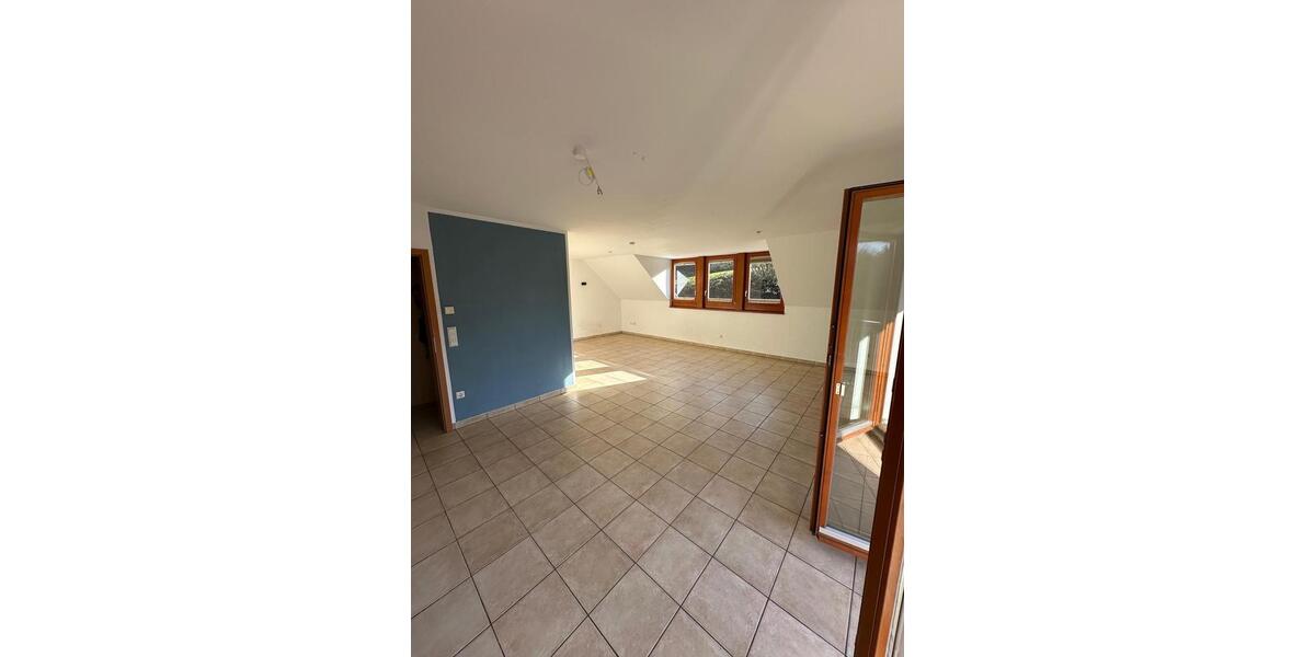 Etagenwohnung Rösrath - 3 Zimmer, 133 m&sup2;, 1.640&euro; | Angebot:26043868