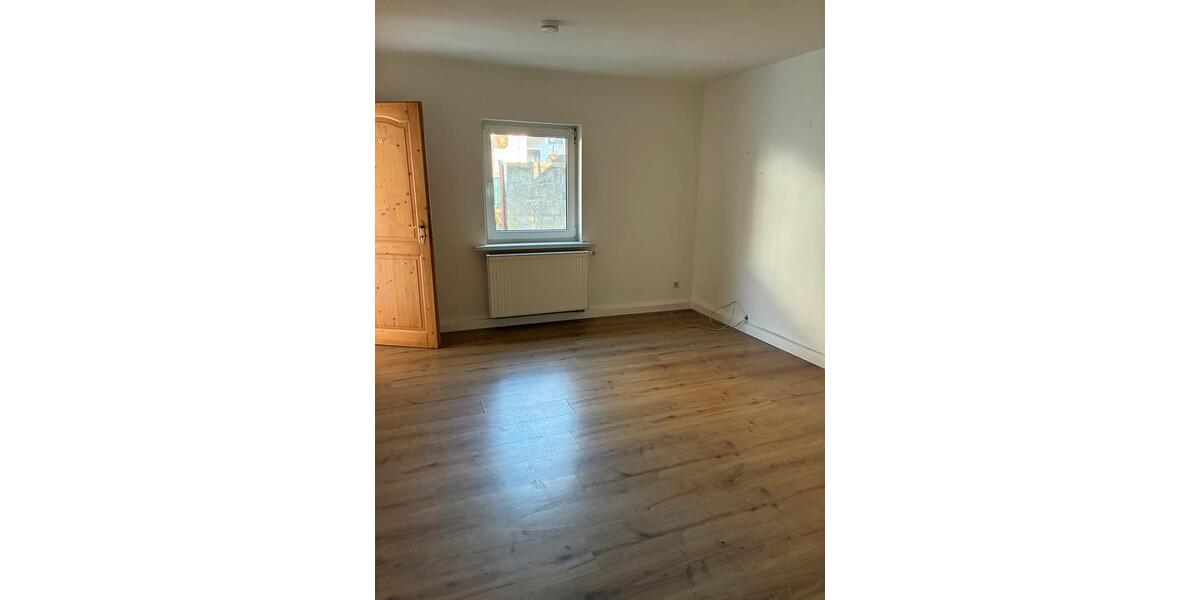 Erdgeschoßwohnung Suhl Aue 1 - 2 Zimmer, 50 m&sup2;, 380&euro; | Angebot:25418618