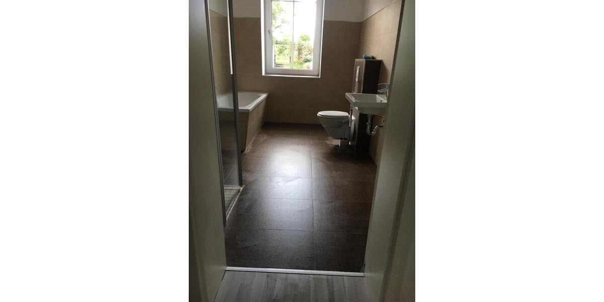 Erdgeschoßwohnung Cottbus - 2 Zimmer, 79 m&sup2;, 820&euro; | Angebot:26645551