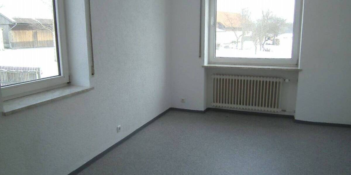 Mehrfamilienhaus, Wohnhaus Sulzbach-Rosenberg Unterschwaig - 8 Zimmer, 250 m&sup2;, 2.060&euro; | Angebot:25731923