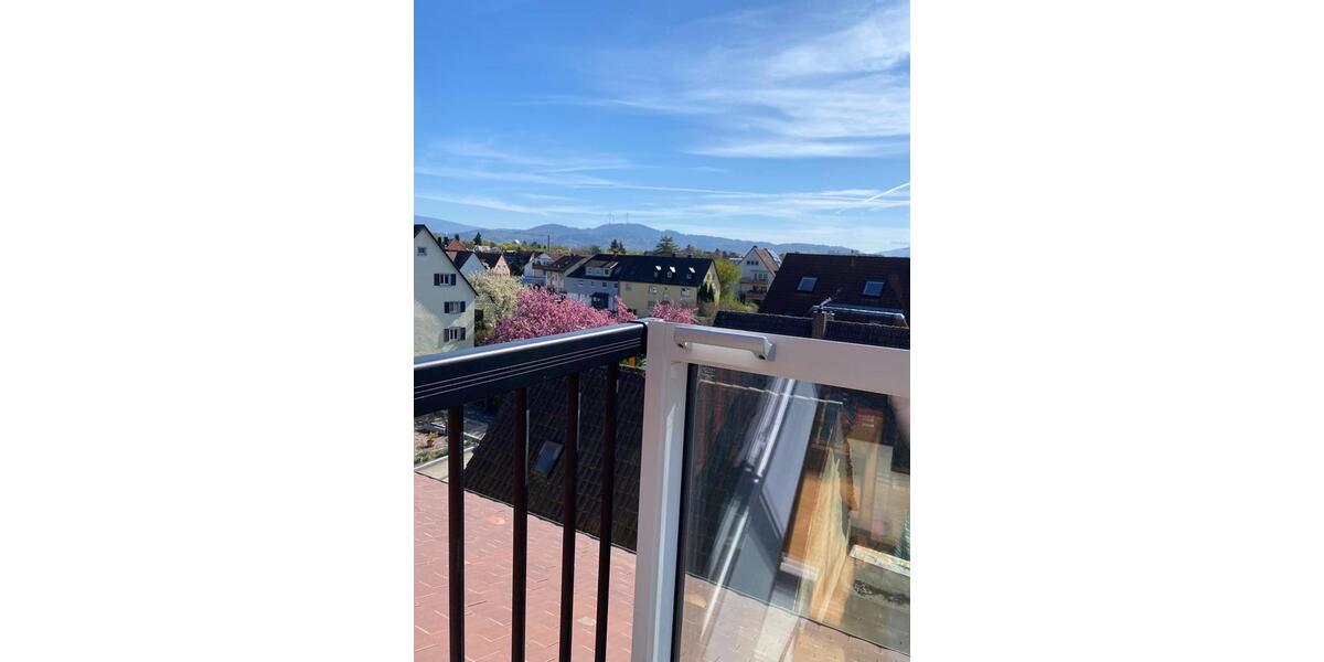 Dachgeschoßwohnung Freiburg im Breisgau Ebnet - 3 Zimmer, 50 m&sup2;, 1.200&euro; | Angebot:26440315