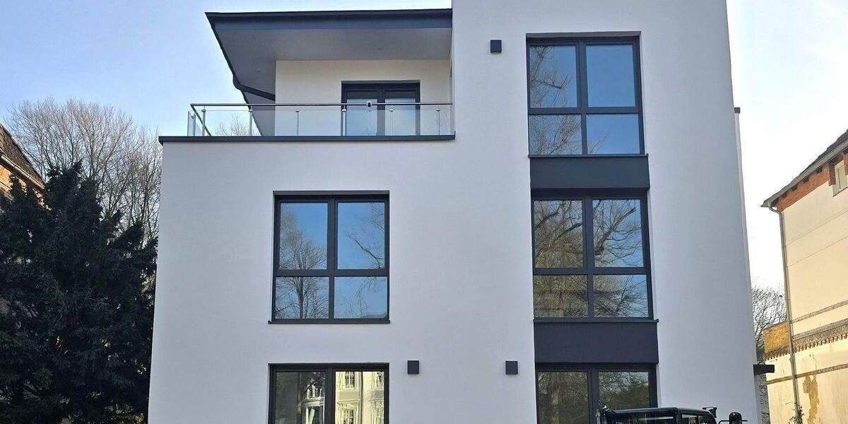 Etagenwohnung Kiel Düsternbrook - 5 Zimmer, 190 m&sup2;, 3.800&euro; | Angebot:25726582
