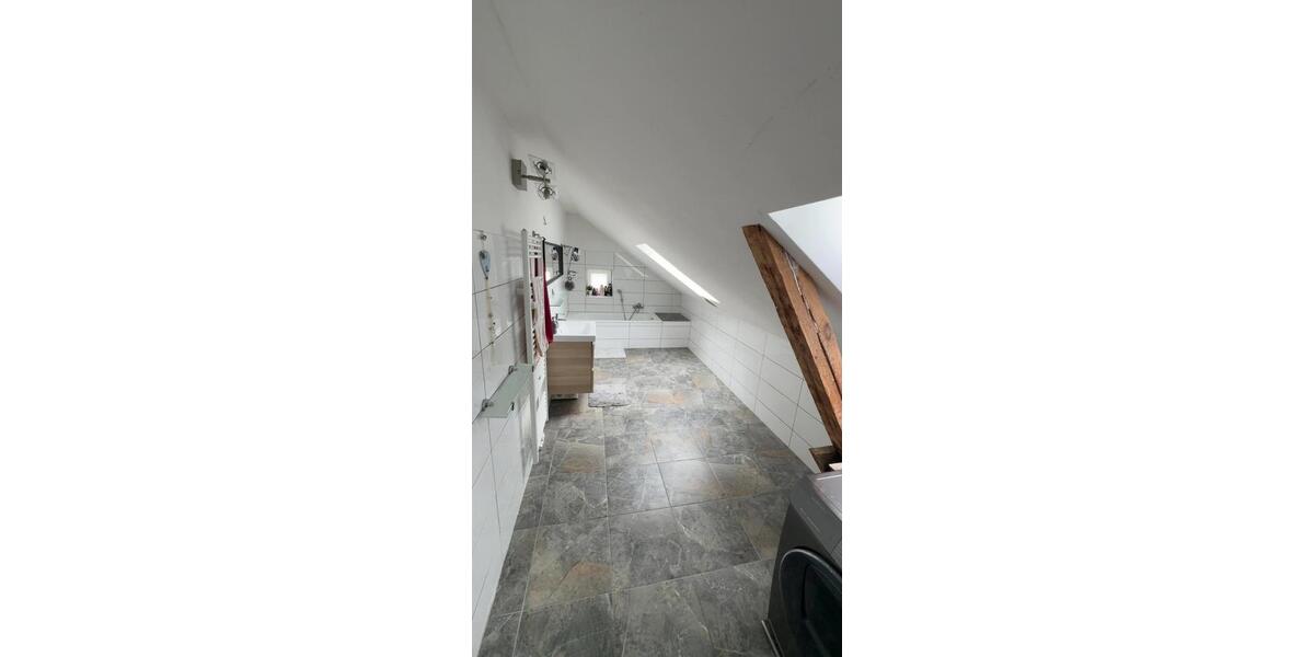 Dachgeschoßwohnung Zehdenick - 3 Zimmer, 80 m&sup2;, 950&euro; | Angebot:26645246