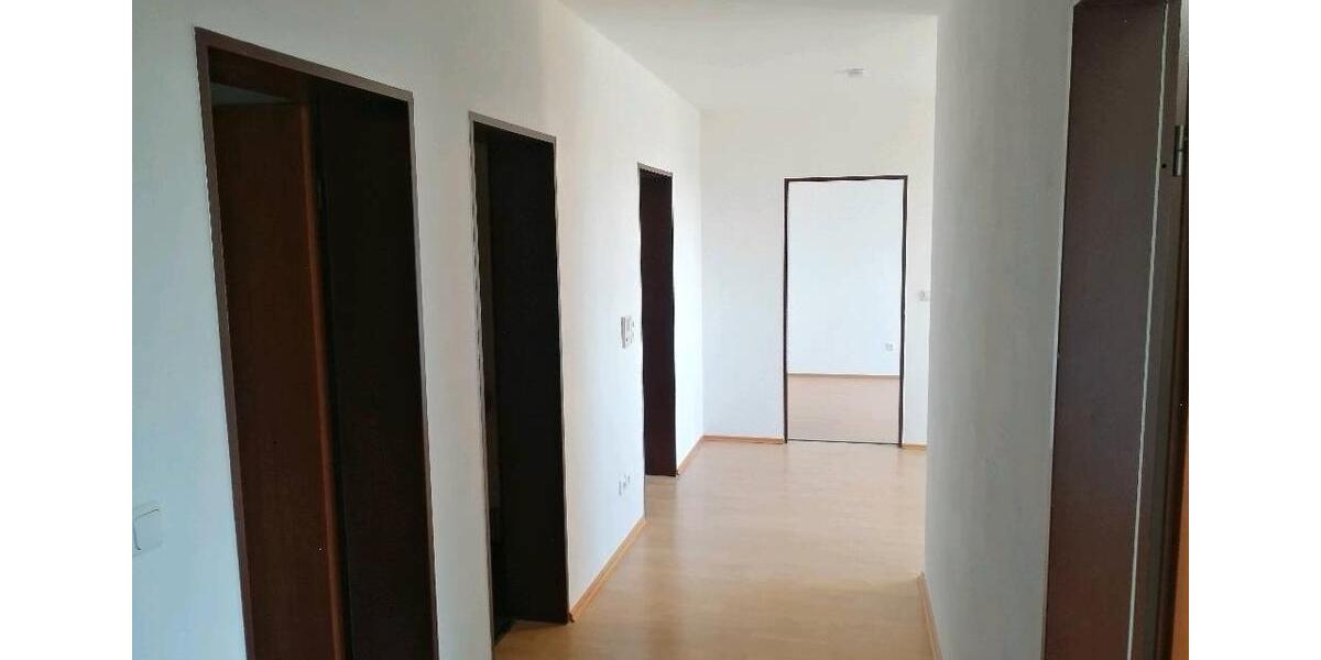 Etagenwohnung Straubing - 3 Zimmer, 79 m&sup2;, 870&euro; | Angebot:26677239