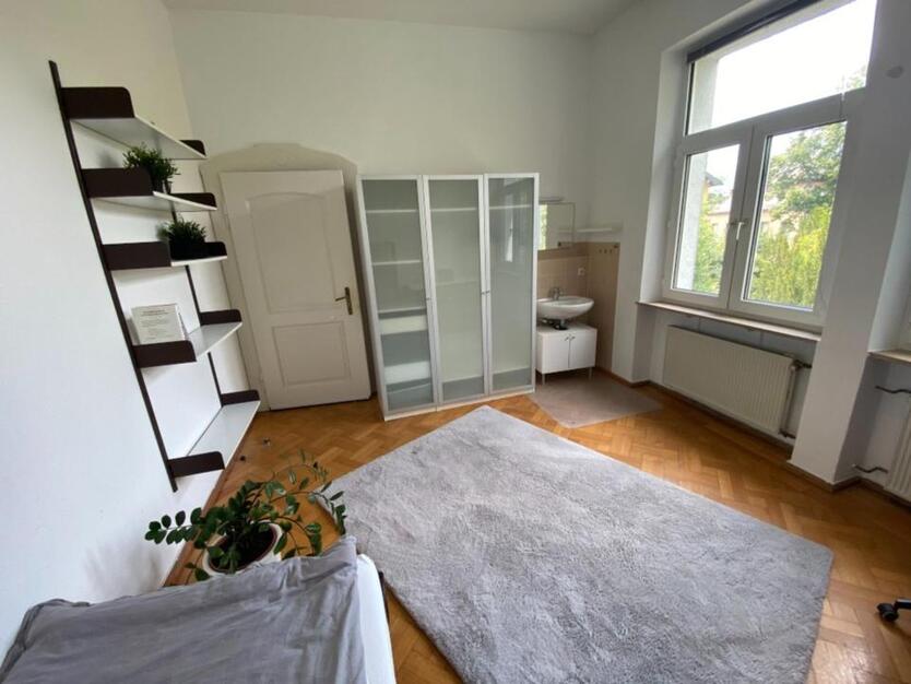 Schönes Zimmer in Stadtvilla in bester Lage
