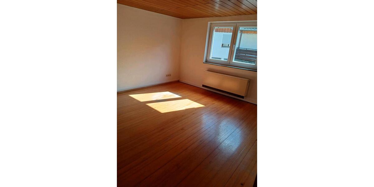 Etagenwohnung Gernsbach - 4 Zimmer, 100 m&sup2;, 750&euro; | Angebot:26250433