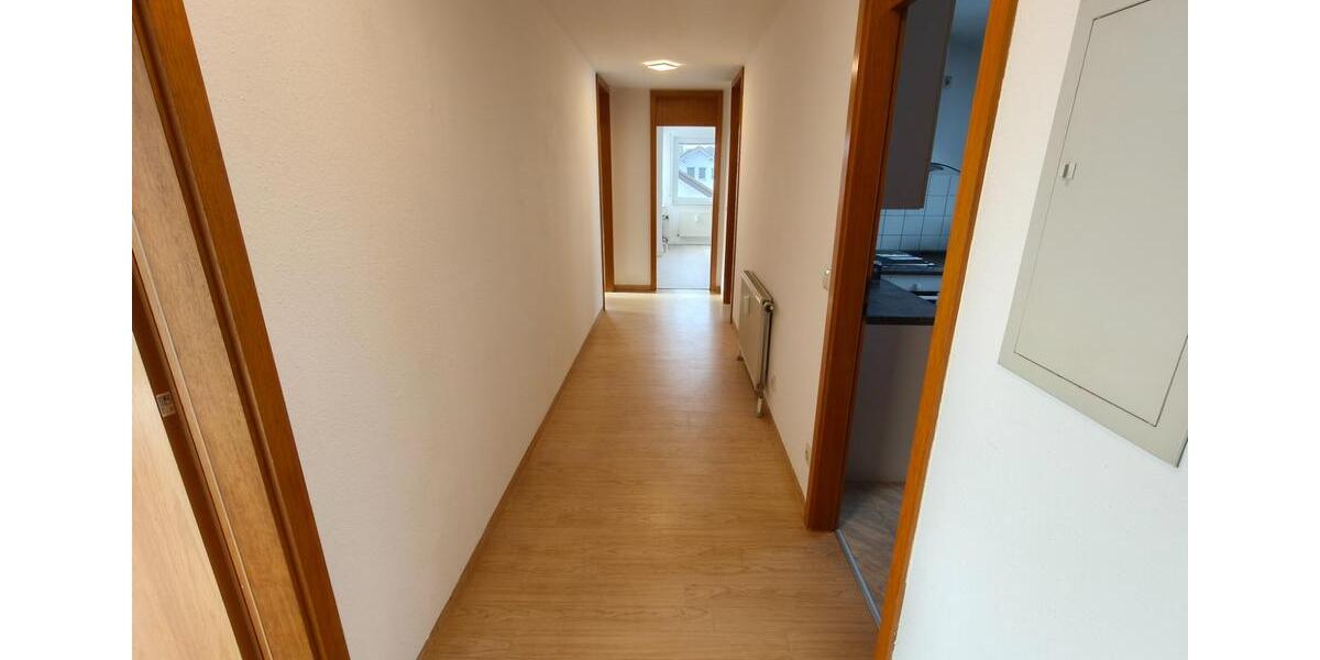 Dachgeschoßwohnung Maselheim - 3 Zimmer, 78 m&sup2;, 880&euro; | Angebot:24712714