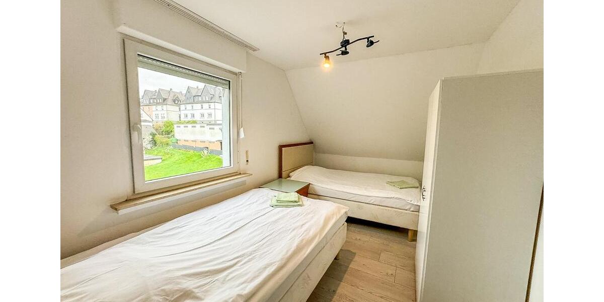 Wohnen auf Zeit Werdohl - 6 Zimmer, 110 m&sup2;, 15&euro; | Angebot:17481427
