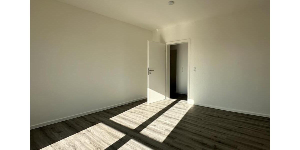 Etagenwohnung Bad Dürrenberg - 3 Zimmer, 59 m&sup2;, 400&euro; | Angebot:23054251