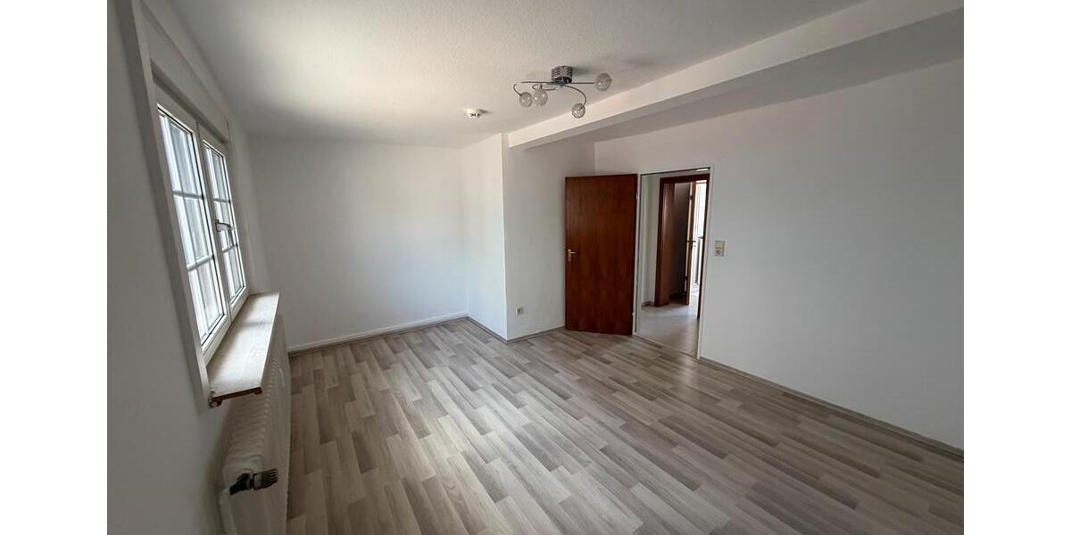 Erdgeschoßwohnung Frankfurt am Main Unterliederbach - 3 Zimmer, 83 m&sup2;, 1.300&euro; | Angebot:26639041