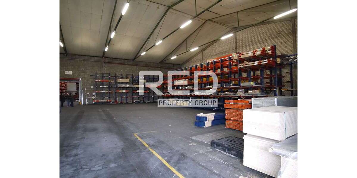 Halle in Neuss 9.130 € 1660 m² zimmer