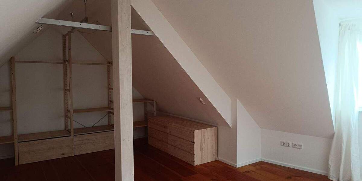 Etagenwohnung Neustadt an der Aisch Neustadt - 2 Zimmer, 80 m&sup2;, 980&euro; | Angebot:24989429