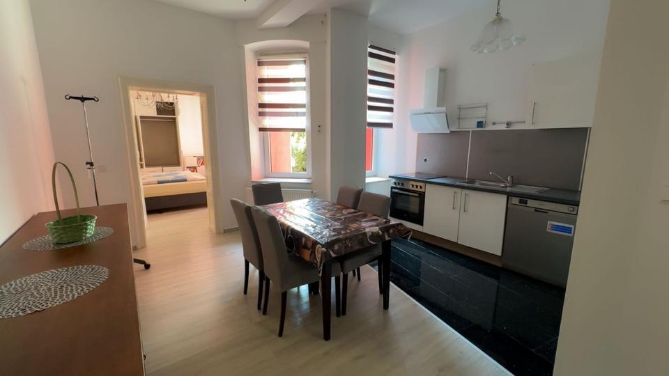 Helle 2,5 Zimmer Möblierte Wohnung in Nürnberg West