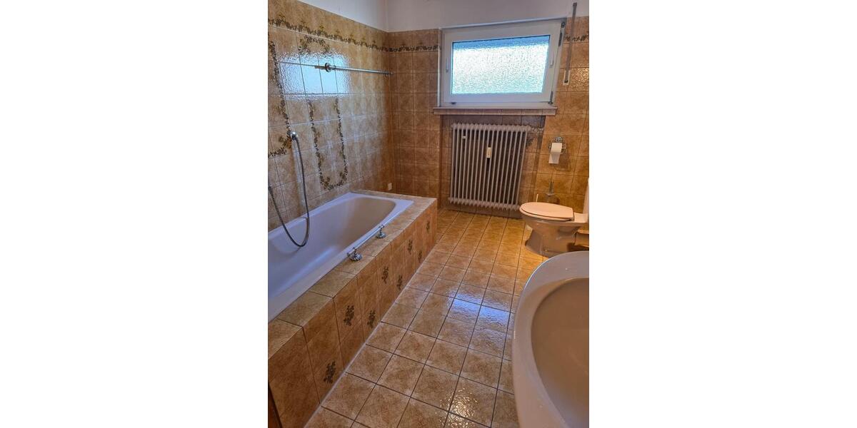 Etagenwohnung Karben - 3 Zimmer, 120 m&sup2;, 1.300&euro; | Angebot:24793314