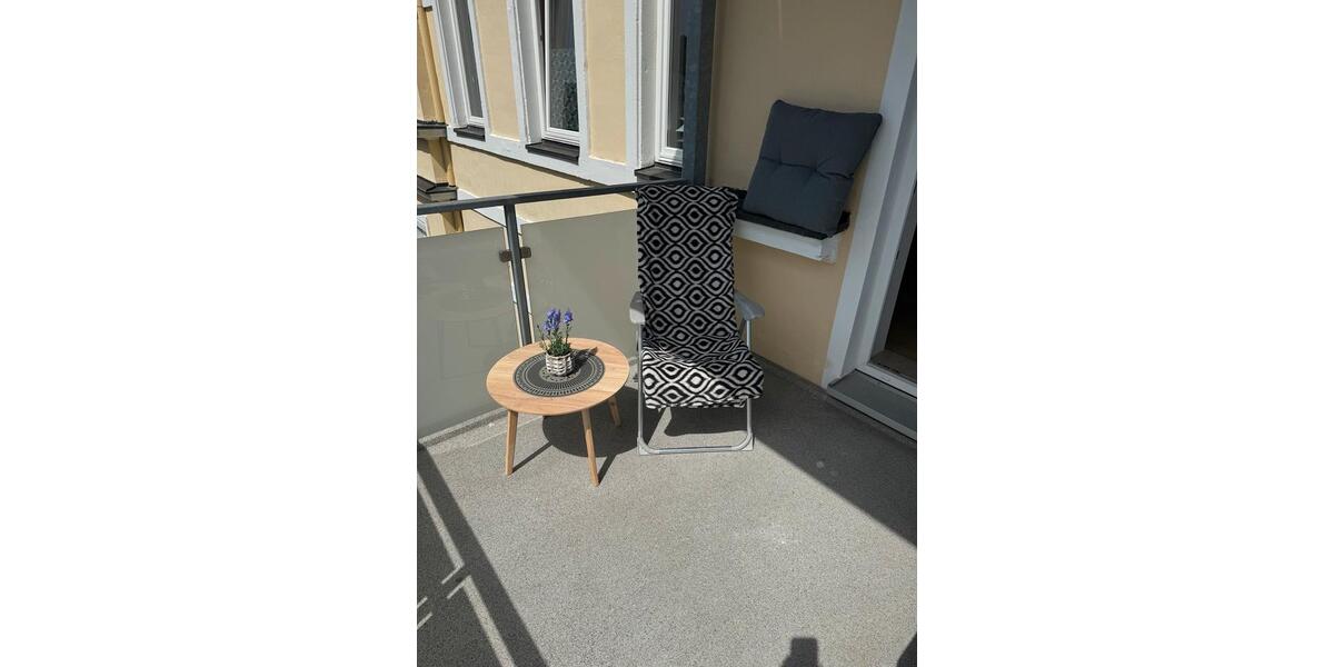 Etagenwohnung Wiesbaden - 2 Zimmer, 67 m&sup2;, 1.100&euro; | Angebot:26594332