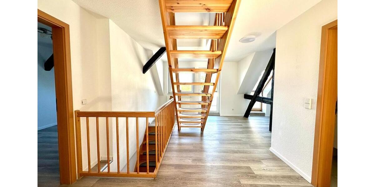 Dachgeschoßwohnung Bad Schmiedeberg - 4 Zimmer, 125 m&sup2;, 690&euro; | Angebot:25714357