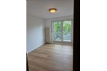 Renovierte 2,5 Zimer-Wohnung mit Aufzug, Balkonkraftwerk, Video-Sprechanlage, Garage (Warmmiete: 1.040 + 100 Garage) - Etagenwohnung Duisburg Meiderich | Angebot:27261102