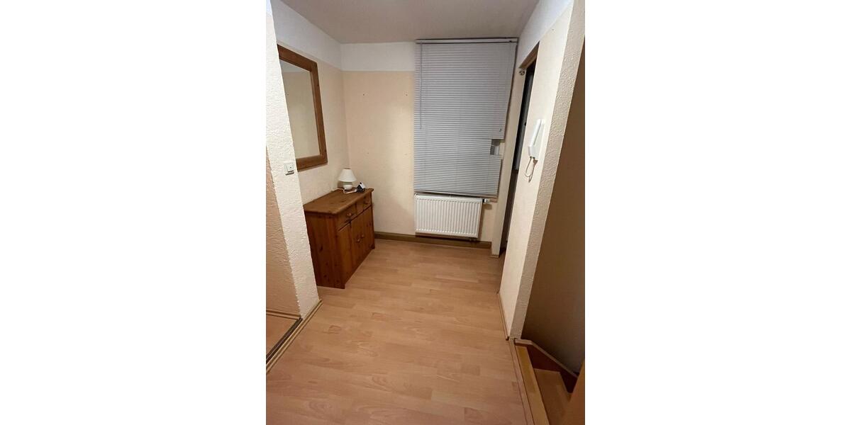 Etagenwohnung Reinsdorf - 2 Zimmer, 57 m&sup2;, 400&euro; | Angebot:26271576