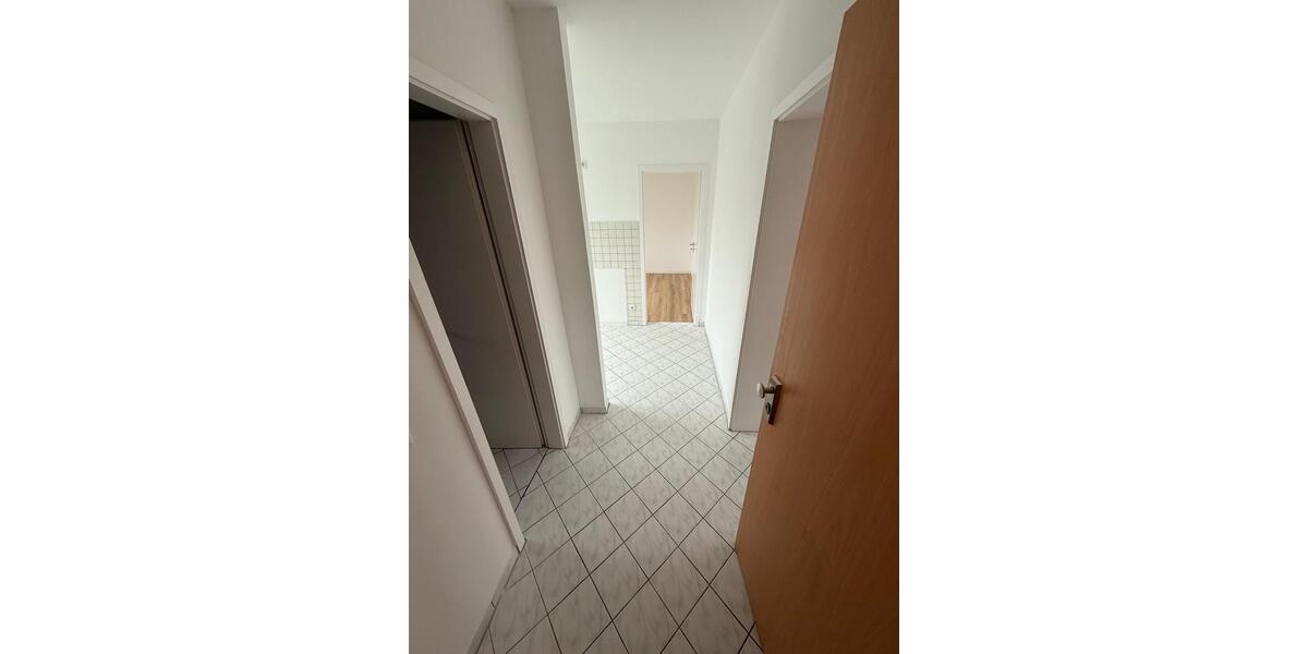 Etagenwohnung Zwenkau - 3 Zimmer, 53 m&sup2;, 519&euro; | Angebot:26021305