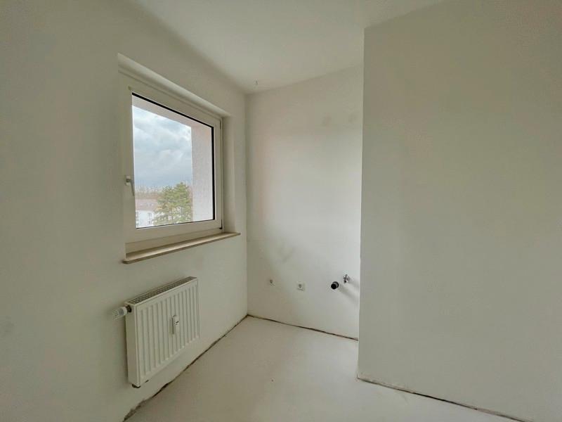 Geräumige 2,5-Zi.-Wohnung mit Balkon! zimmer