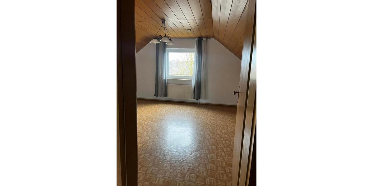 Dachgeschoßwohnung Bächingen an der Brenz - 2 Zimmer, 80 m&sup2;, 1.000&euro; | Angebot:24838625
