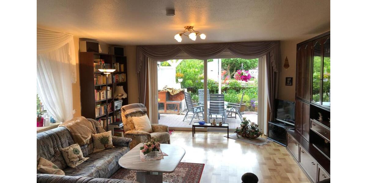 Etagenwohnung Trittau - 3 Zimmer, 90 m&sup2;, 80&euro; | Angebot:26522534