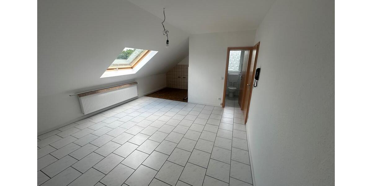 Dachgeschoßwohnung Wegberg - 1 Zimmer, 30 m&sup2;, 200&euro; | Angebot:25098807