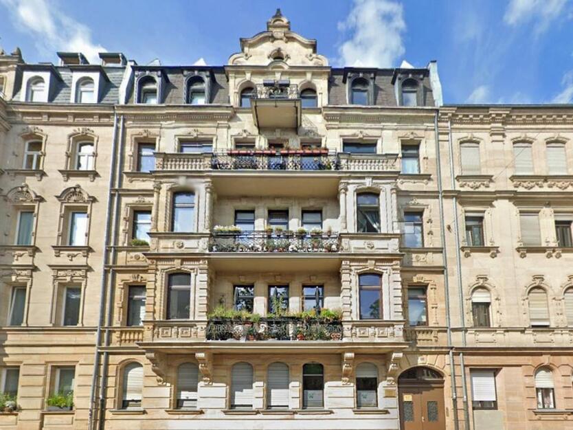 Zentral, stilvoll, charmant: 3,5-Zimmer-JugendstilWohnung