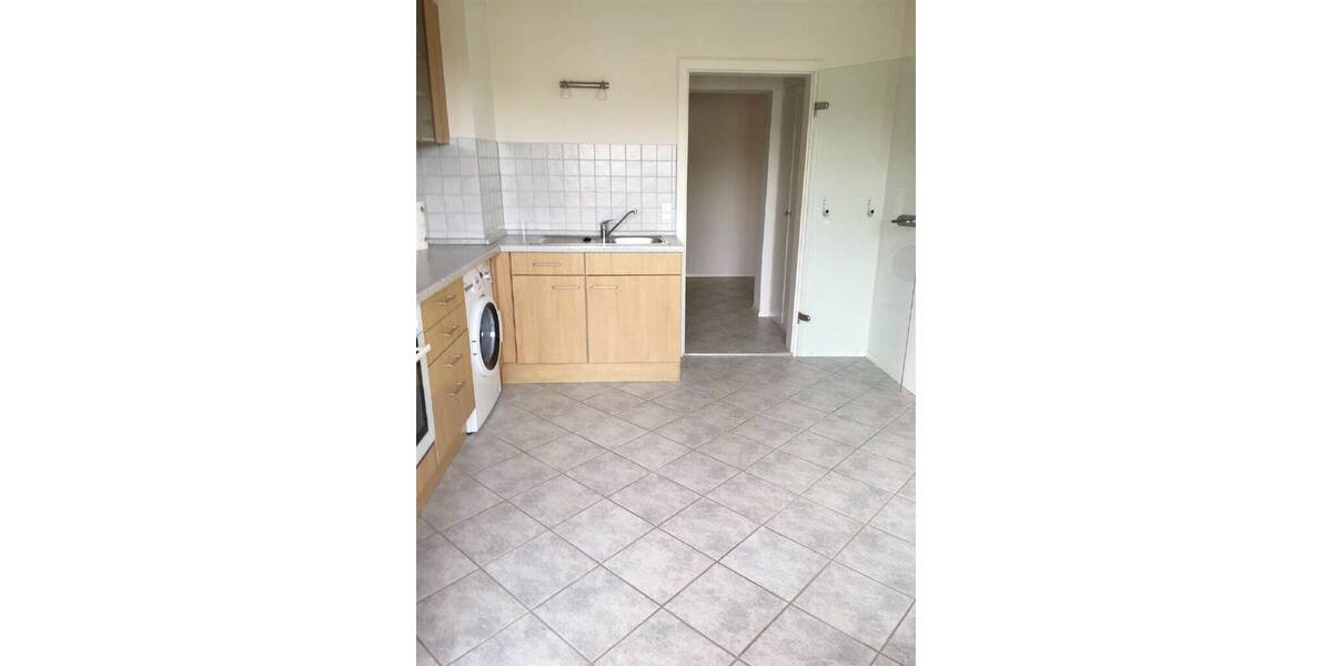 Etagenwohnung Singen (Hohentwiel) Singen - 2 Zimmer, 77 m&sup2;, 850&euro; | Angebot:26852261