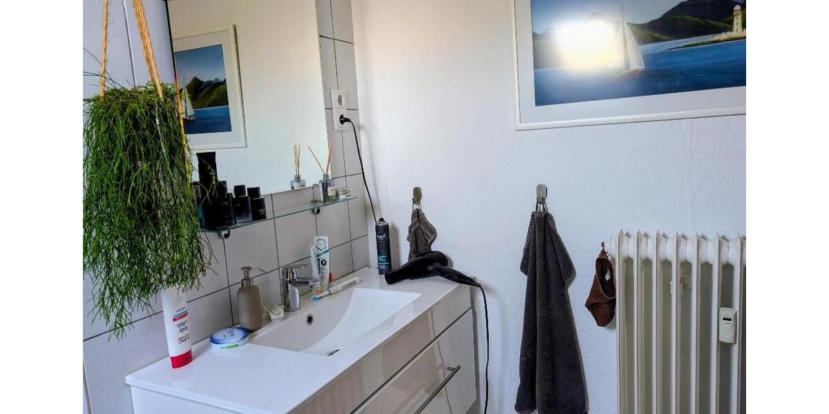 Dachgeschoßwohnung Wilhelmshaven - 2 Zimmer, 45 m&sup2;, 430&euro; | Angebot:26687659