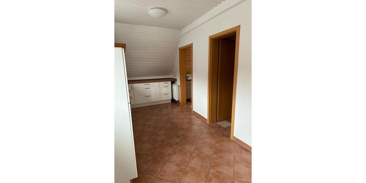 Dachgeschoßwohnung Adelsheim - 3.5 Zimmer, 120 m&sup2;, 1.000&euro; | Angebot:26383093