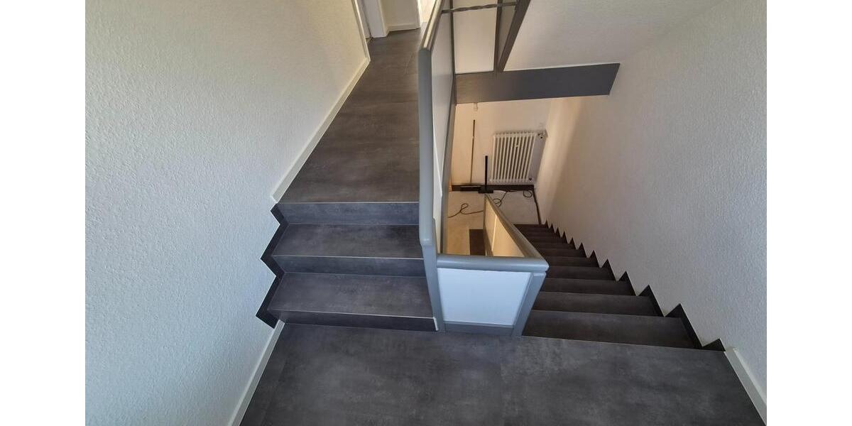 Einfamilienhaus Budenheim - 6 Zimmer, 240 m&sup2;, 2.190&euro; | Angebot:25949525