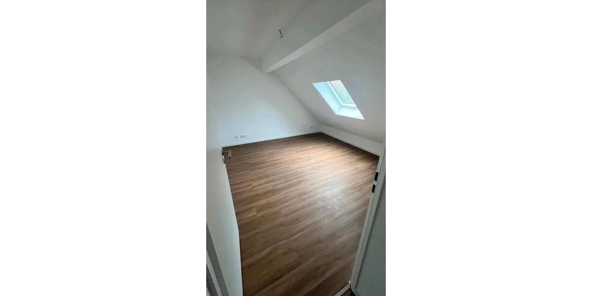 Etagenwohnung Wetzlar Dutenhofen - 4 Zimmer, 90 m&sup2;, 1.100&euro; | Angebot:24844426