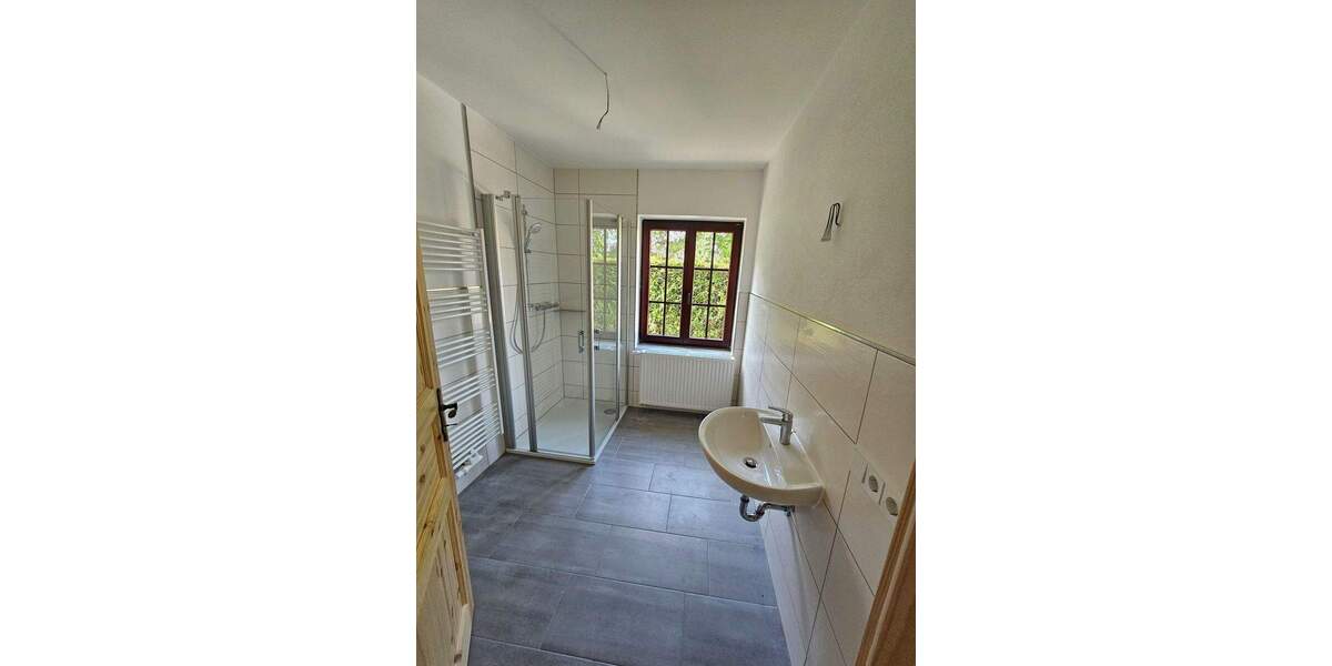 Einfamilienhaus Großpösna - 8 Zimmer, 217 m&sup2;, 2.520&euro; | Angebot:25880904