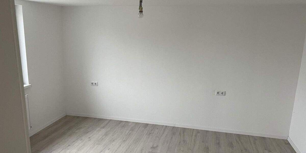 Etagenwohnung Schömberg - 3 Zimmer, 69 m&sup2;, 840&euro; | Angebot:25067225