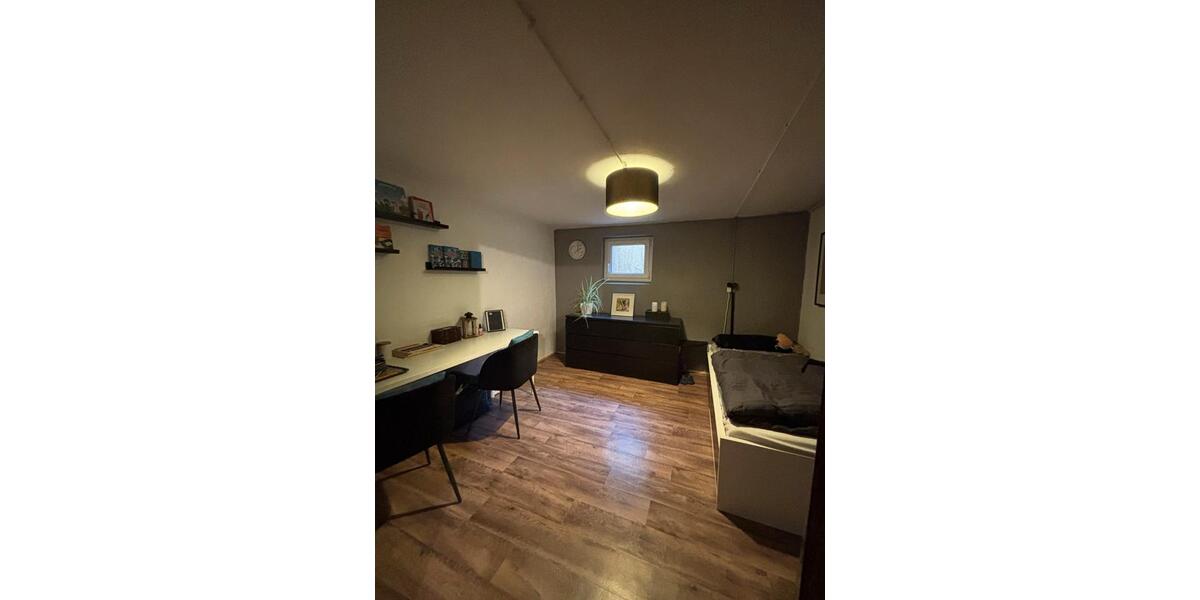 Freistehendes Einfamilienhaus mit großem Garten zur Miete! 7 zimmer