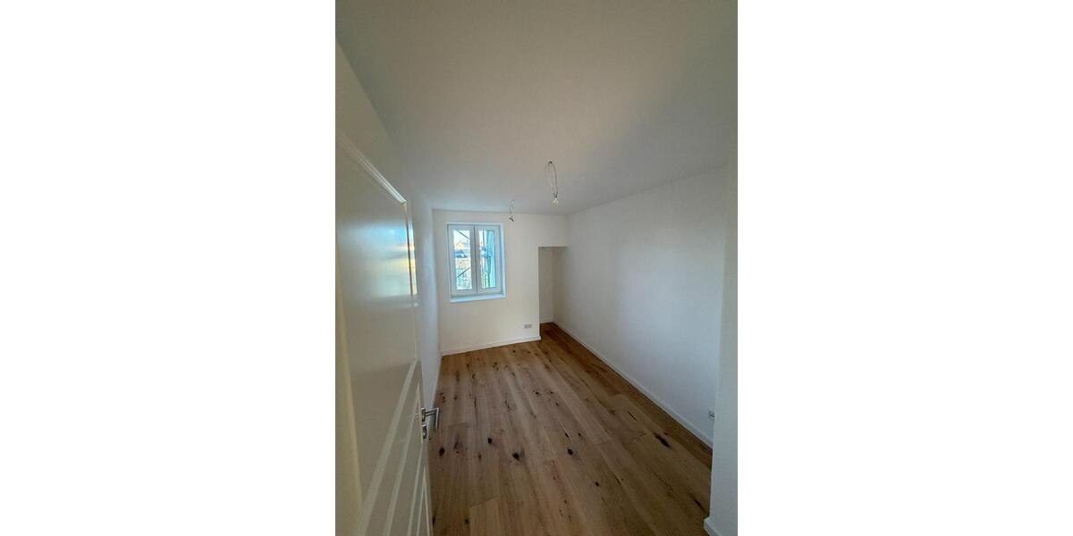 Dachgeschoßwohnung Freiberg - 4 Zimmer, 103 m&sup2;, 1.236&euro; | Angebot:25510951