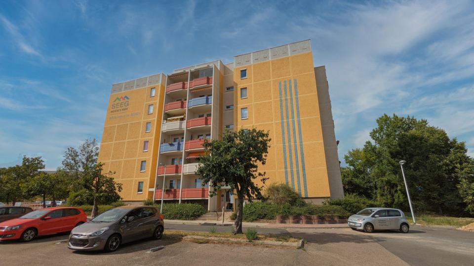 Helle 2-R.-Wohnung mit großer Küche und Balkon am Elbecenter 2 zimmer