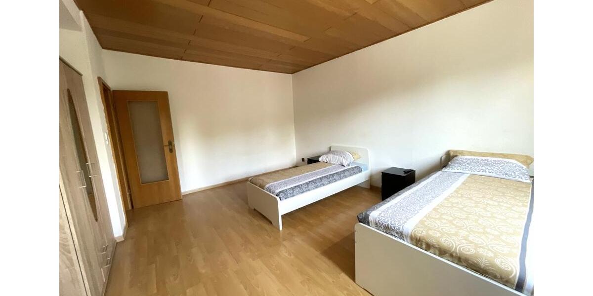 Wohnen auf Zeit Duisburg Hamborn - 4 Zimmer, 105 m&sup2;, 130&euro; | Angebot:22092764