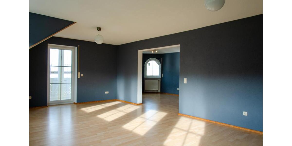 Dachgeschoßwohnung Pegnitz - 4 Zimmer, 158 m&sup2;, 1.090&euro; | Angebot:24772395