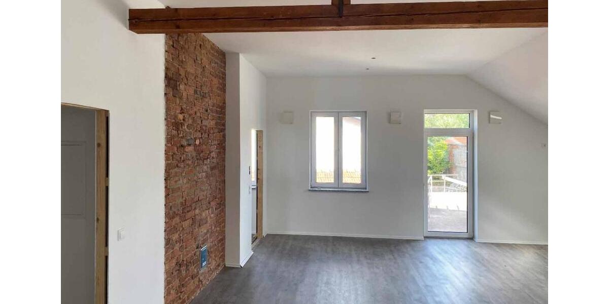 Dachgeschoßwohnung Zachenberg - 3 Zimmer, 1.350&euro; | Angebot:25370227