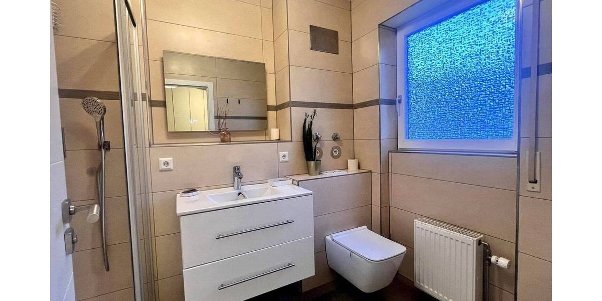 Etagenwohnung Baden-Baden Innenstadt - 2 Zimmer, 75 m&sup2;, 900&euro; | Angebot:26826283